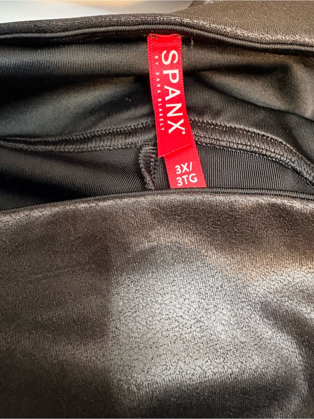 Women’s plus size Black Faux Leather Leggings size 3X - Picture 8 of 11